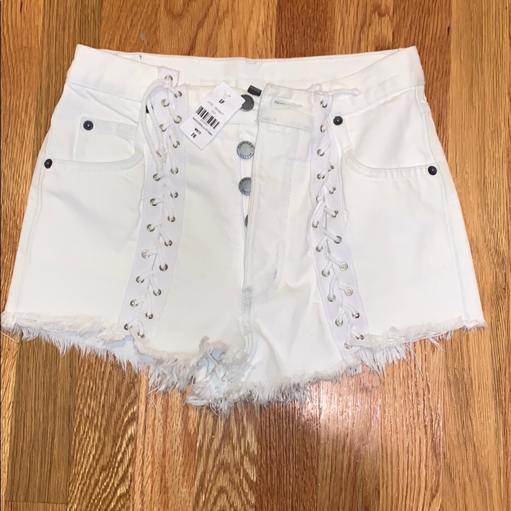 Carmar high wasted white shorts